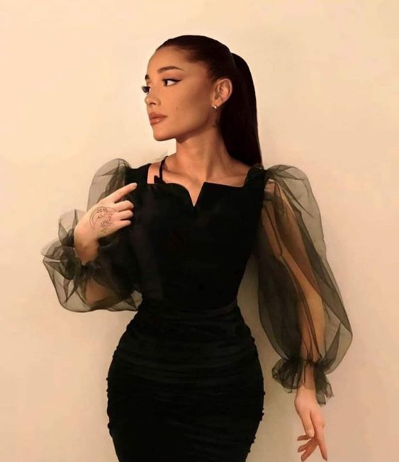 Elegant Black Sheath Long Sleeves Side Slit Long Prom Dress - VelvetHem