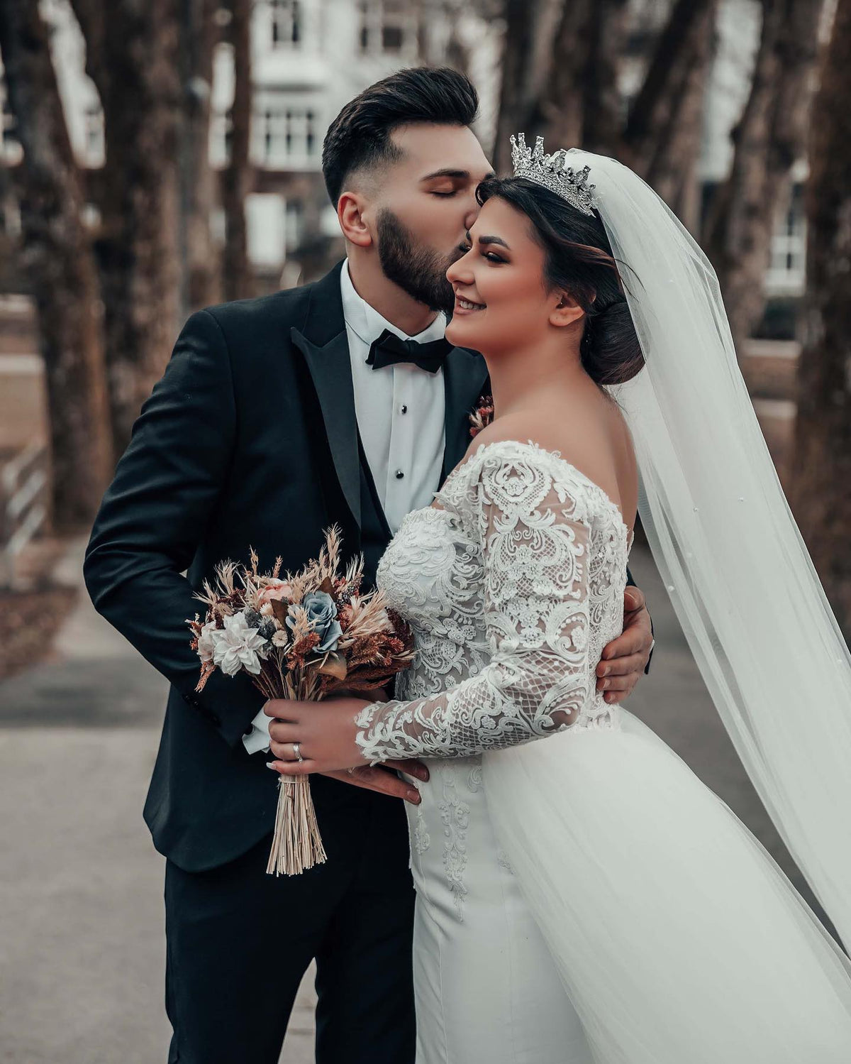 Designer Lace Mermaid wedding dresses with sleeves