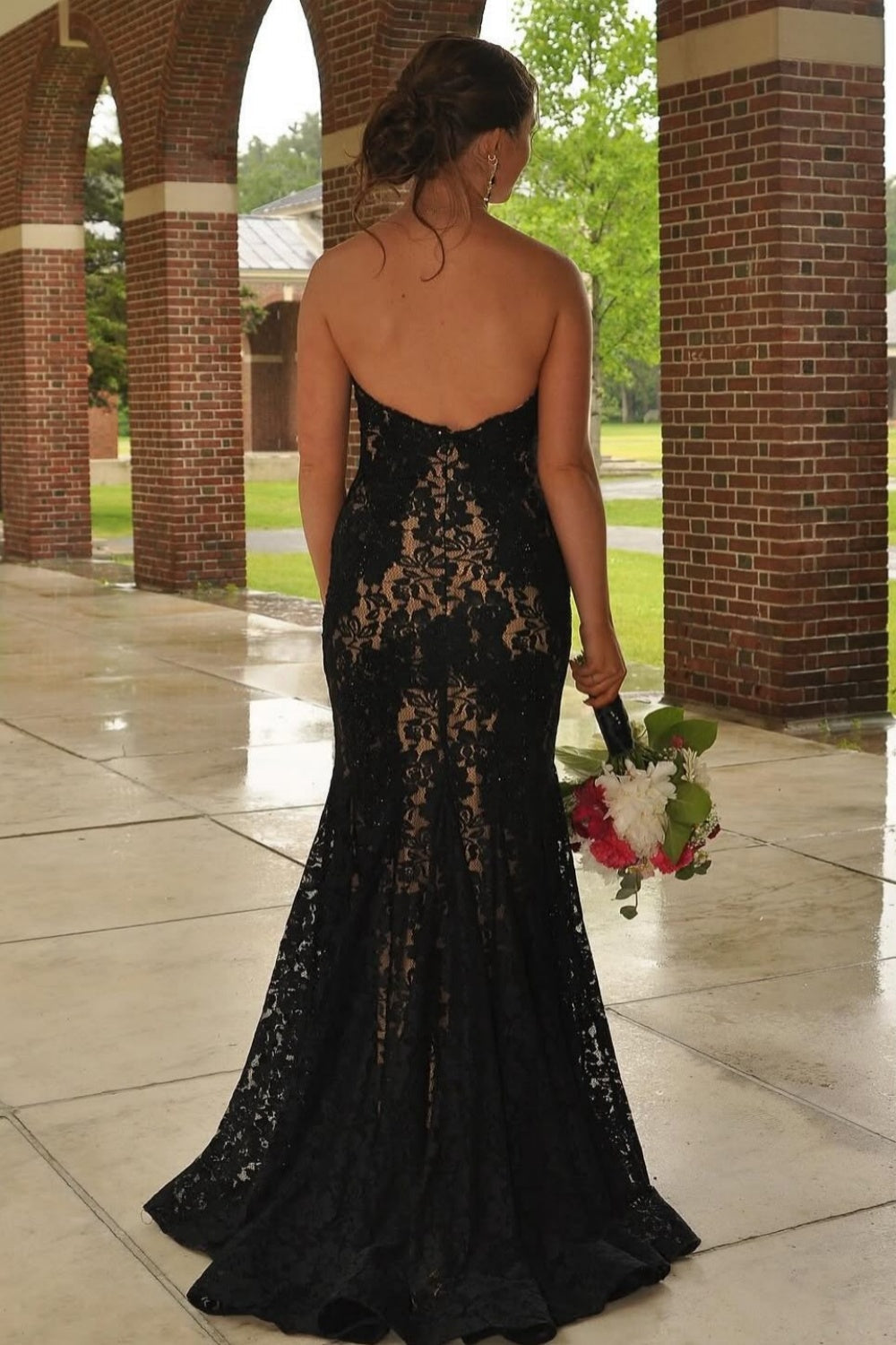 Strapless Red Lace Appliques Mermaid Long Dress