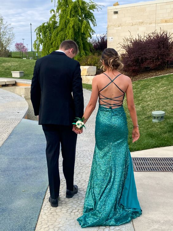 Elegant Mermaid Lace-up Back Prom Dress,Glitter Evening Gown - VelvetHem