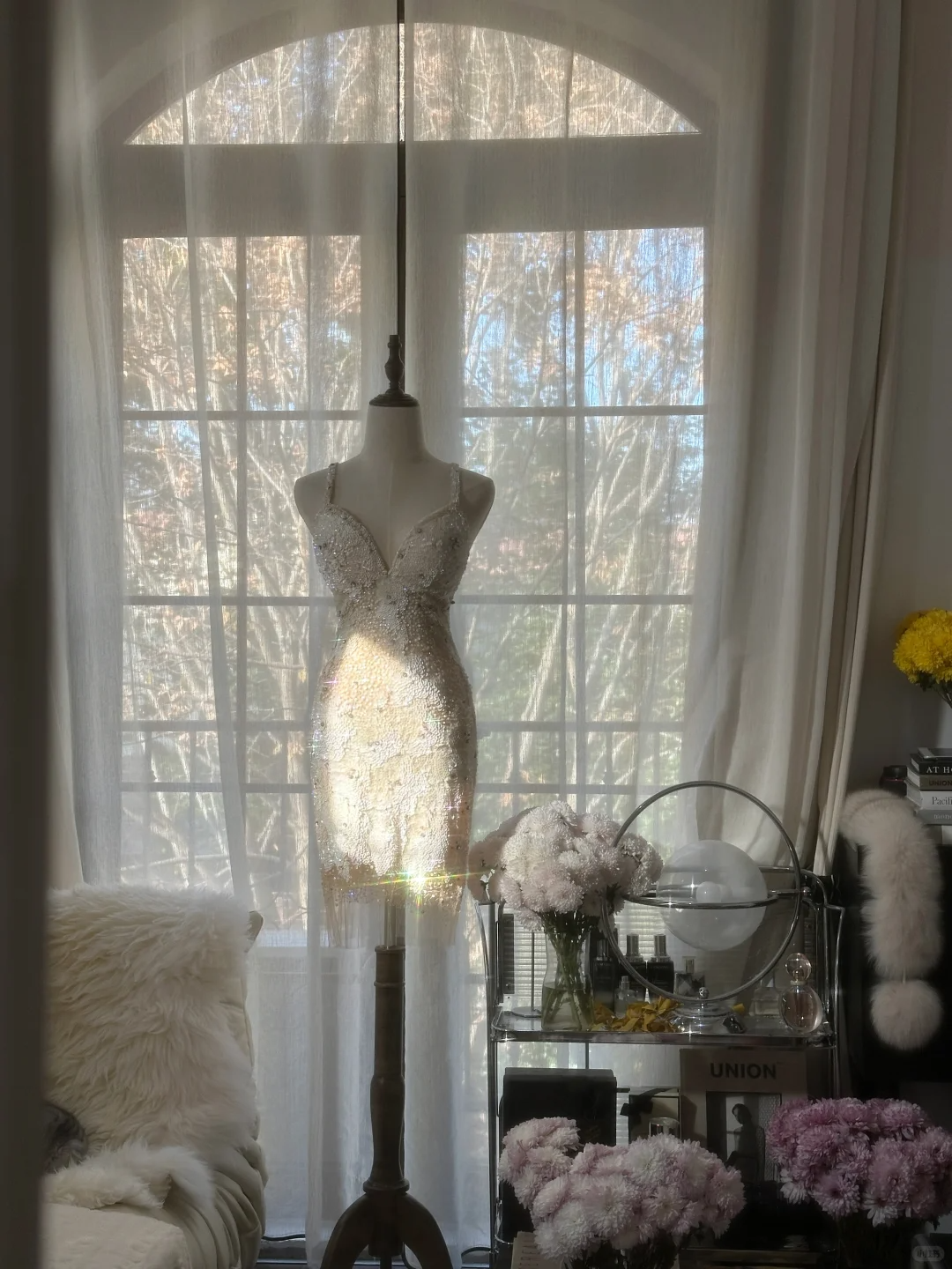 Glitter V Neck Backless Sequin Sheath Short Birthday Outfits Formal Homecoming Dress - View 3 | VelvetHem