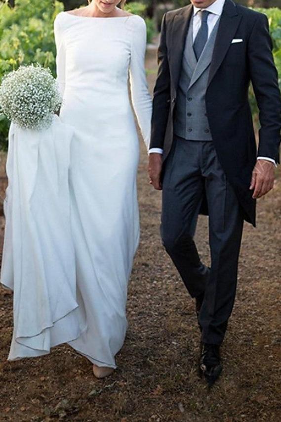 Elegant A-Line Beach Wedding Dresses Off Shoulder Satin Long Sleeve Formal Plus Size Bridal Gowns with Sweep Train