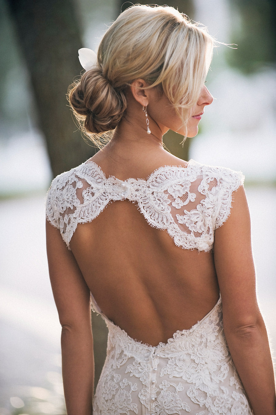 Elegant Full Lace Beach Wedding Dress Open Back Sleeveless Summer Wedding Gowns