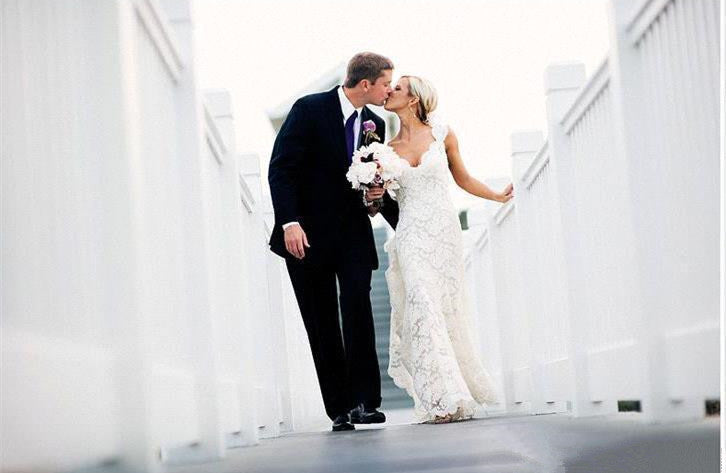 Elegant Full Lace Beach Wedding Dress Open Back Sleeveless Summer Wedding Gowns