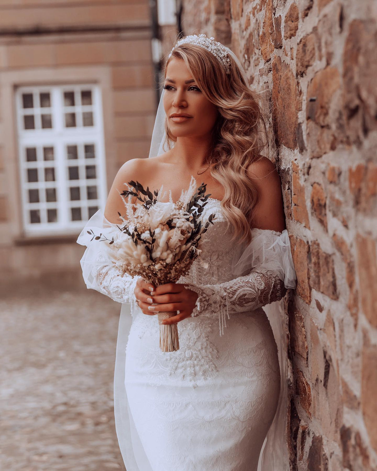 Elegant Long Sleeves Mermaid Beach Wedding Dresses With Lace