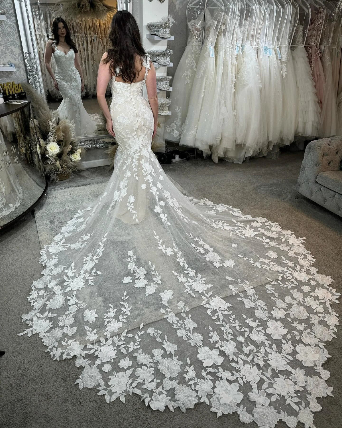 Elegant Mermaid Off-the-shoulder Sleeveless Appliques Tulle Lace Train Wedding Dress (ZD15585)