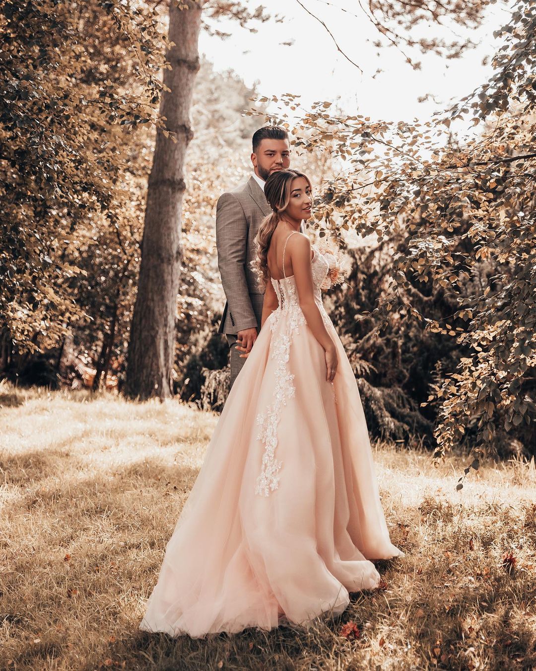 Elegant Nude Pink Sweetheart Tulle Appliques Ruffles Prom Dresses
