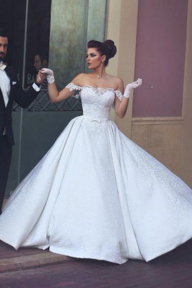 Elegant Off the Shoulder Lace Wedding Dresses Sleeveless Floor Length Bridal Gowns