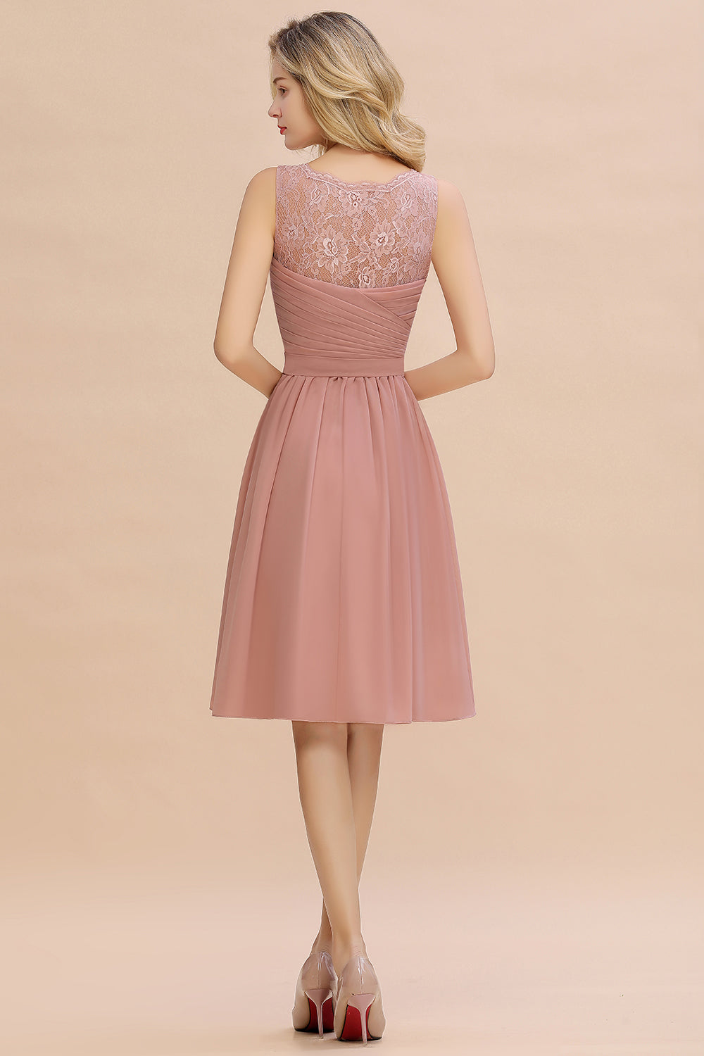 Elegant Sleeveless V-Neck Short Party Dress With Lace