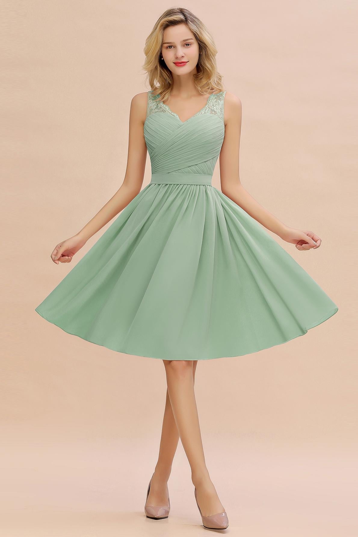 Elegant Sleeveless V-Neck Short Party Dress With Lace