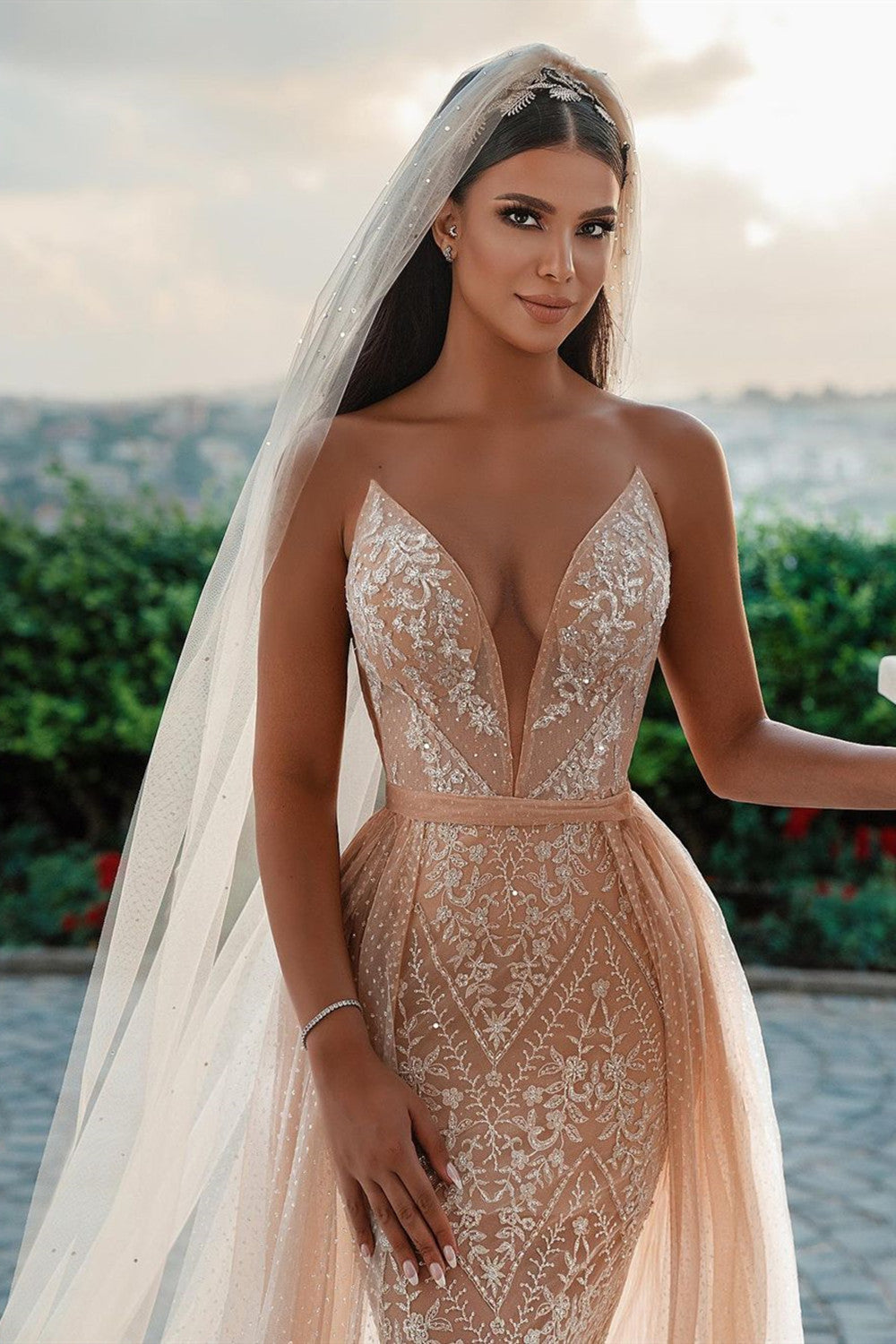 Elegant Strapless Tulle Nude Pink Sequins Beach Wedding Dresses With Detachable Skirt