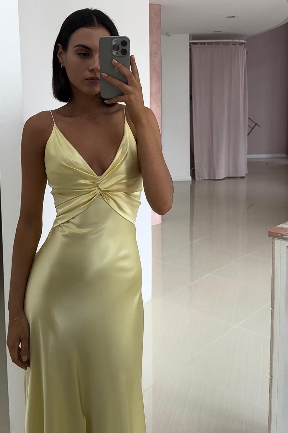 Suzhoufashion Elegant Yellow V-Neck Back Satin Gown With Front Twist Formal Evening Gown