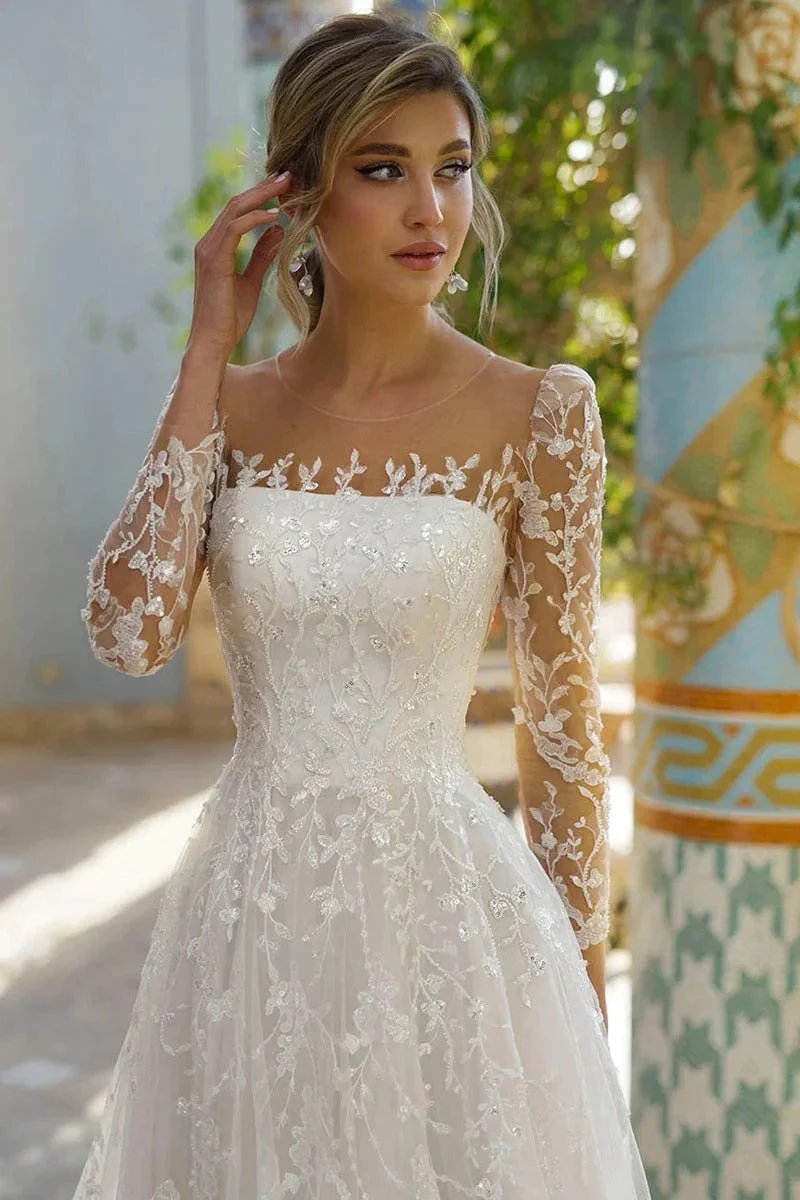 Elegant Long Sleeves Scoop Neck Lace Appliques Beach Wedding Dress (ZD16385)