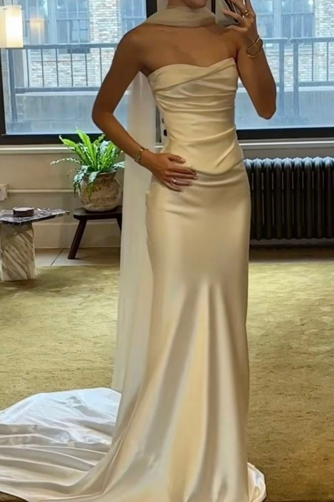 Elegant Mermaid Sweetheart White Long Party Dress with Sweep Train Scarf - VelvetHem