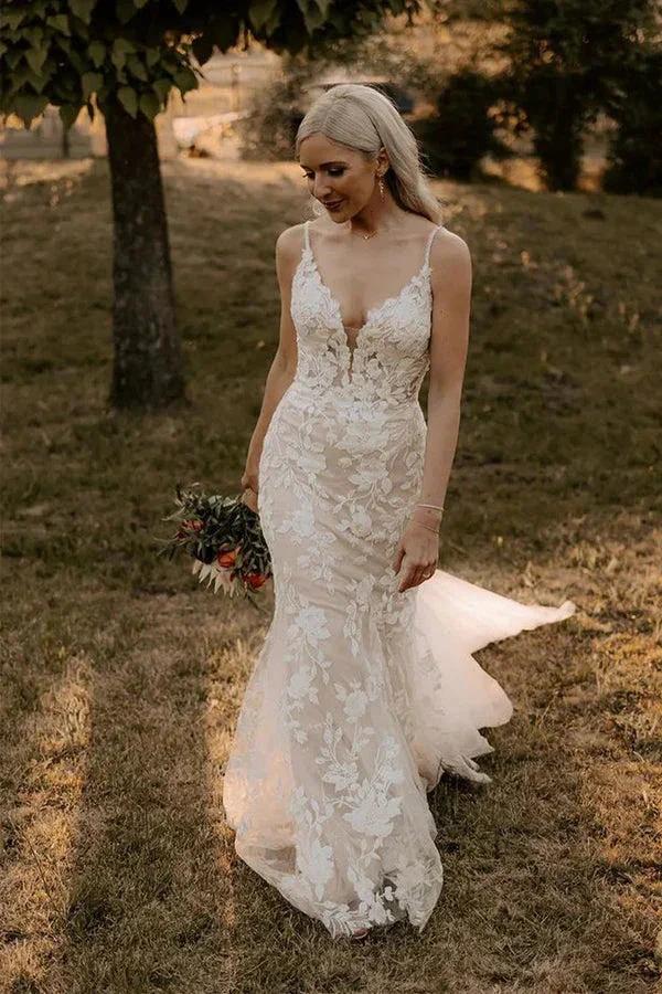 Elegant Mermaid V Neck Lace Long Wedding Dresses with Appliques (ZD16130) - VelvetHem