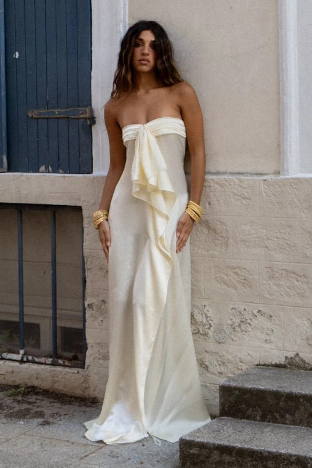 Fashionable Mermaid Strapless Ivory Long Prom Dress with High Slit - View 3 | VelvetHem