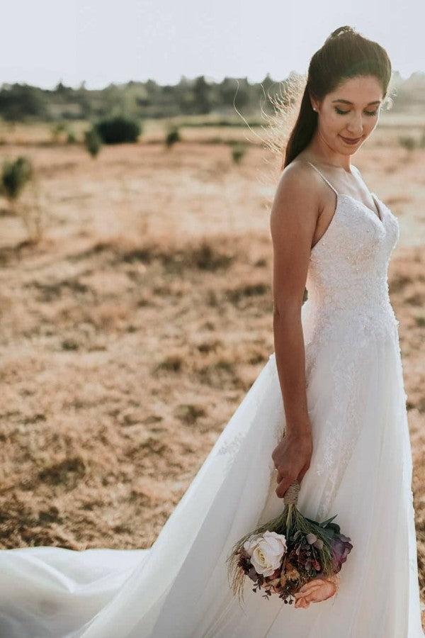 Exquisite Spaghetti Strap Sleeveless A-Line Floor-Length Lace Beach Wedding Dresses
