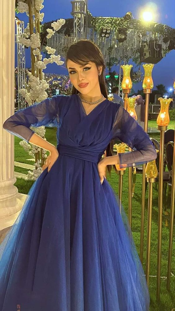 Classy A-line V Neck Long Sleeves Evening Dress - VelvetHem