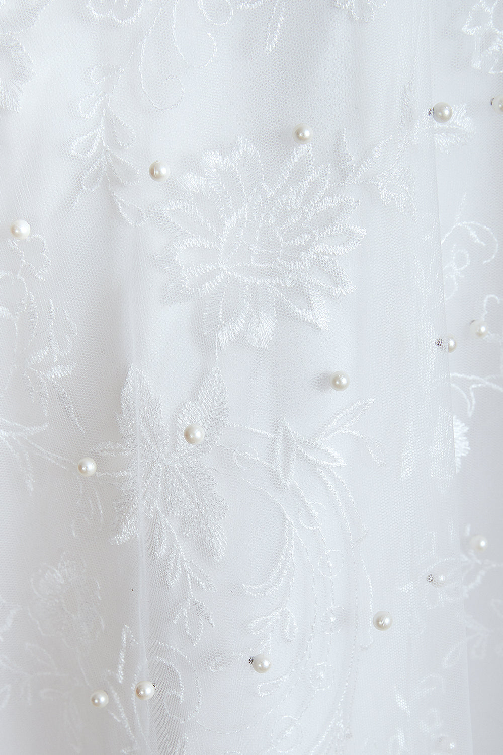 Fantastic V-Neck Sleeveless White Appliques Wedding Dress With Pearls