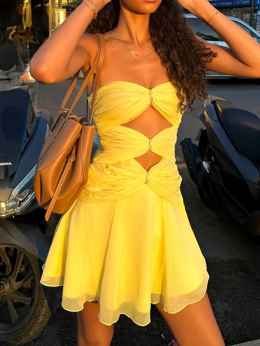 Fashionable A Line Sweetheart Yellow Short Homecoming Dress with Keyhole