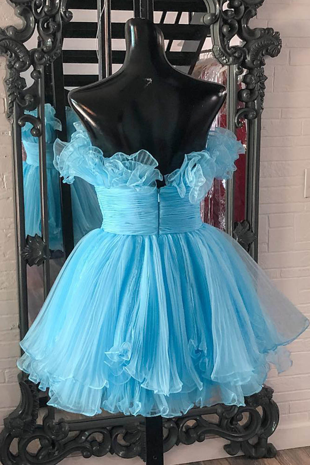 Fluffy Blue Homecoming Dresses A-Line Strapless Ruffled Short Cocktail Dresses
