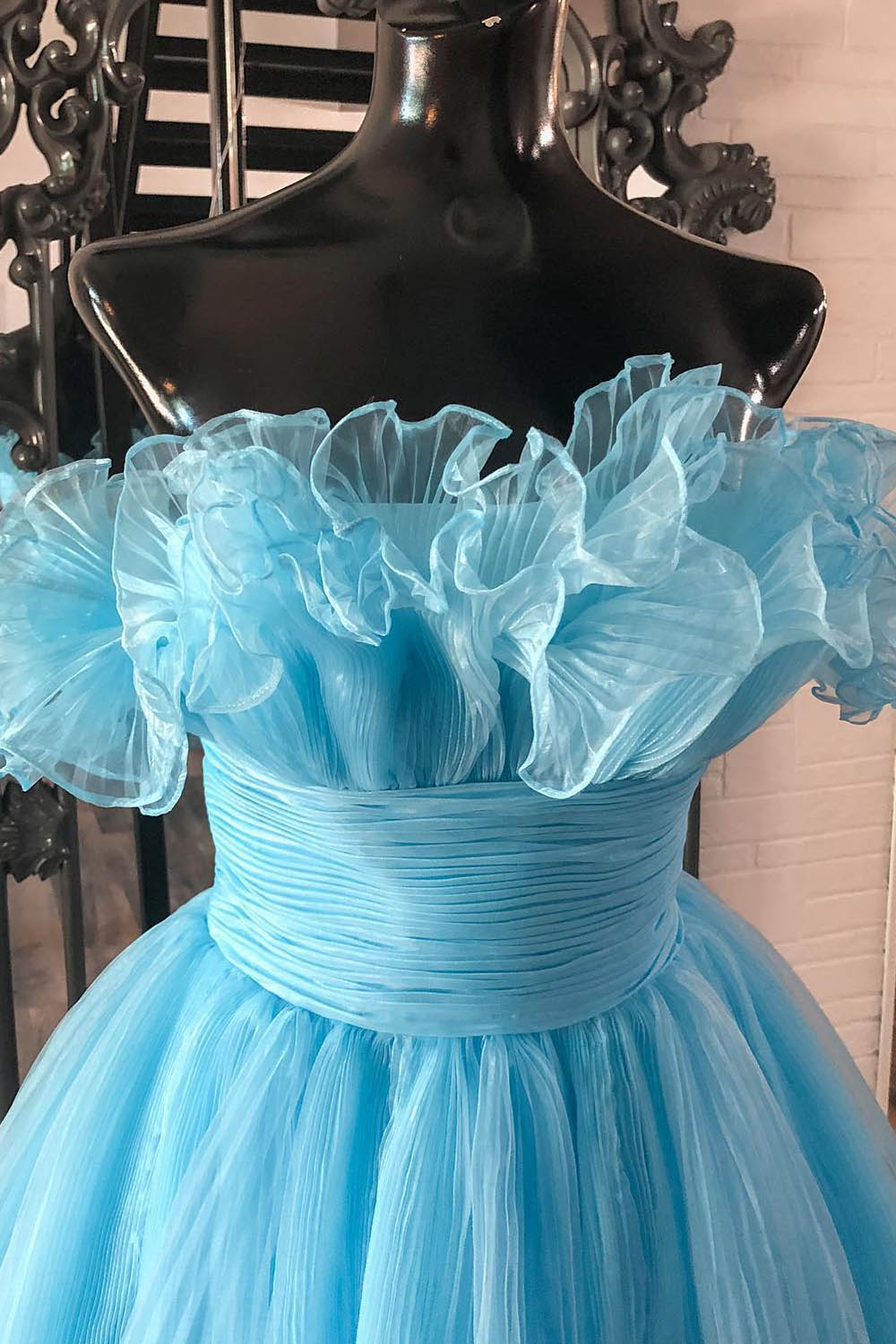 Fluffy Blue Homecoming Dresses A-Line Strapless Ruffled Short Cocktail Dresses