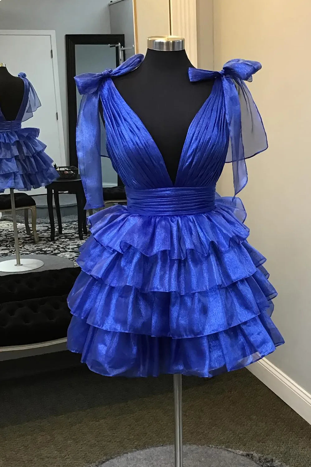 Fuchsia Homecoming Dresses A Line V Neck Ruffled Short Cocktail Dresses