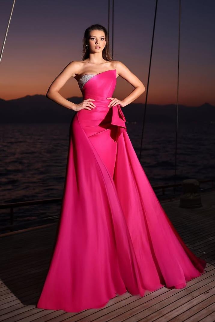 Fuchsia Prom Dress Sleeveless Strapless Long Evening Formal Dress With Pleated Beading