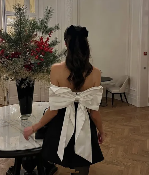 Unique Off The Shoulder A Line Homecoming Dress,Black Short Prom Dress - VelvetHem