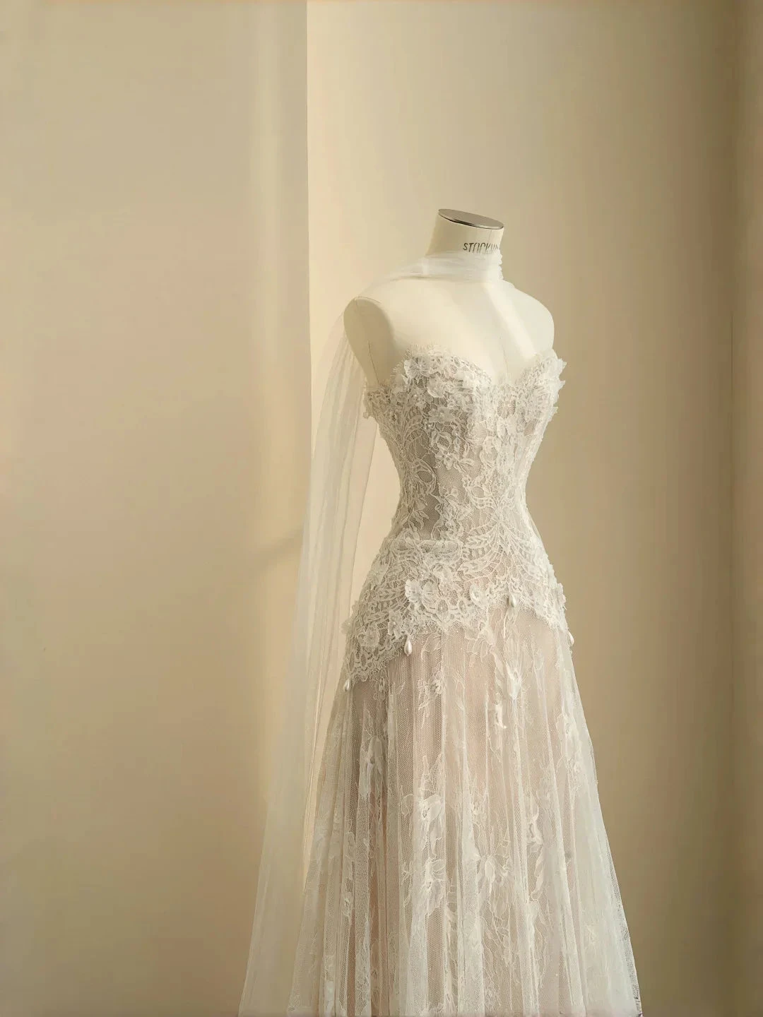 Pretty Strapless Tulle Lace Long A Line Wedding Dress,Formal Prom Evening Dress (ZD13776)