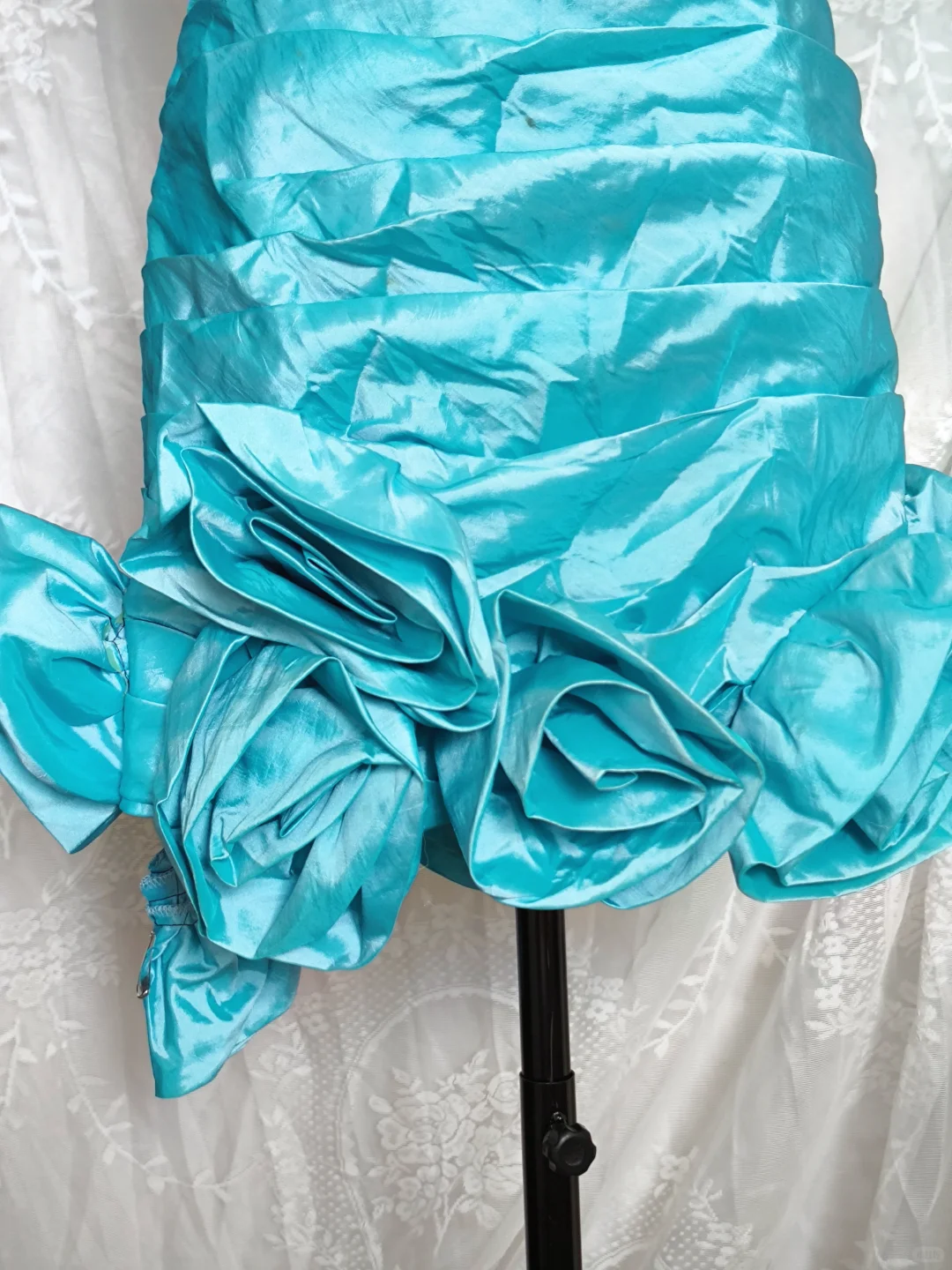 Vintage Blue Strapless Satin Pleated Short Party Dress Rose Flowers Hem Homecoming Dress - View 4 | VelvetHem