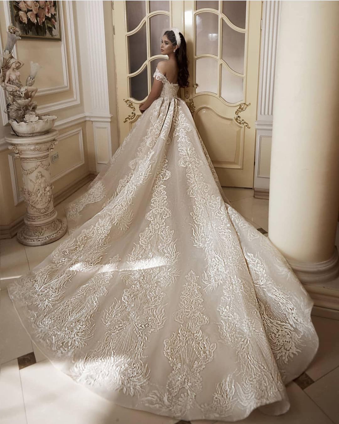 Glamorous Off-Shoulder Tulle Lace Wdding Dress Online