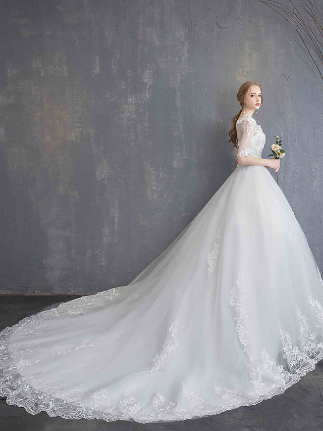 Glamorous See-Through Ball Gown Wedding Dress Scoop Lace Tulle Sequined Half Sleeve Bridal Gowns with Chapel Train