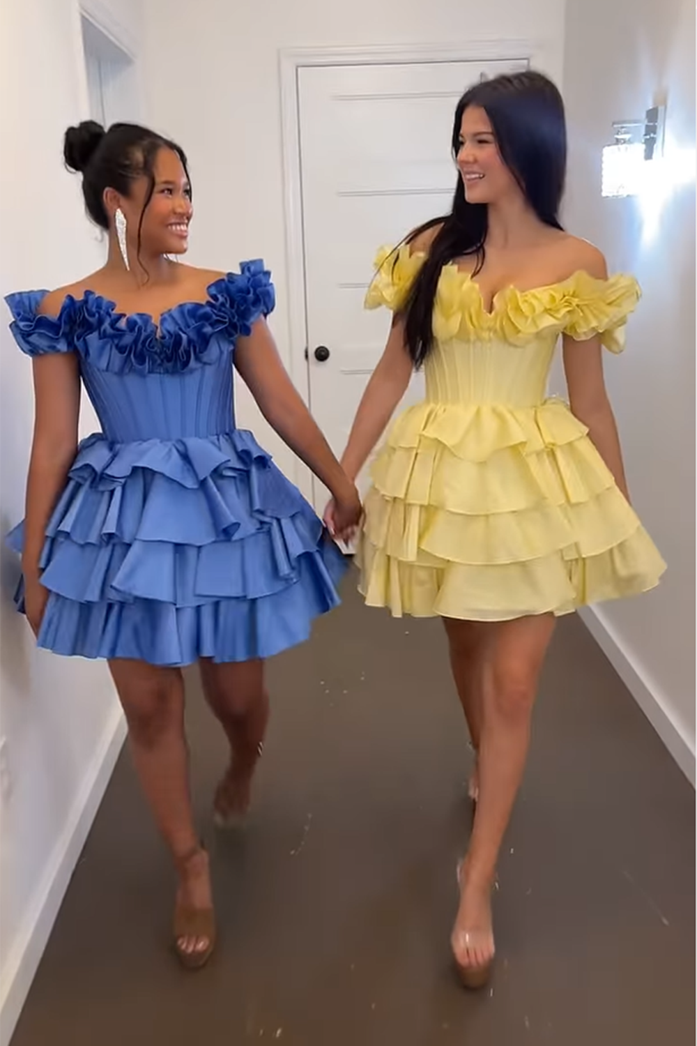 Golden Homecoming Dresses Off The Shoulder Corset Short Cocktail Dresses With Ruffles