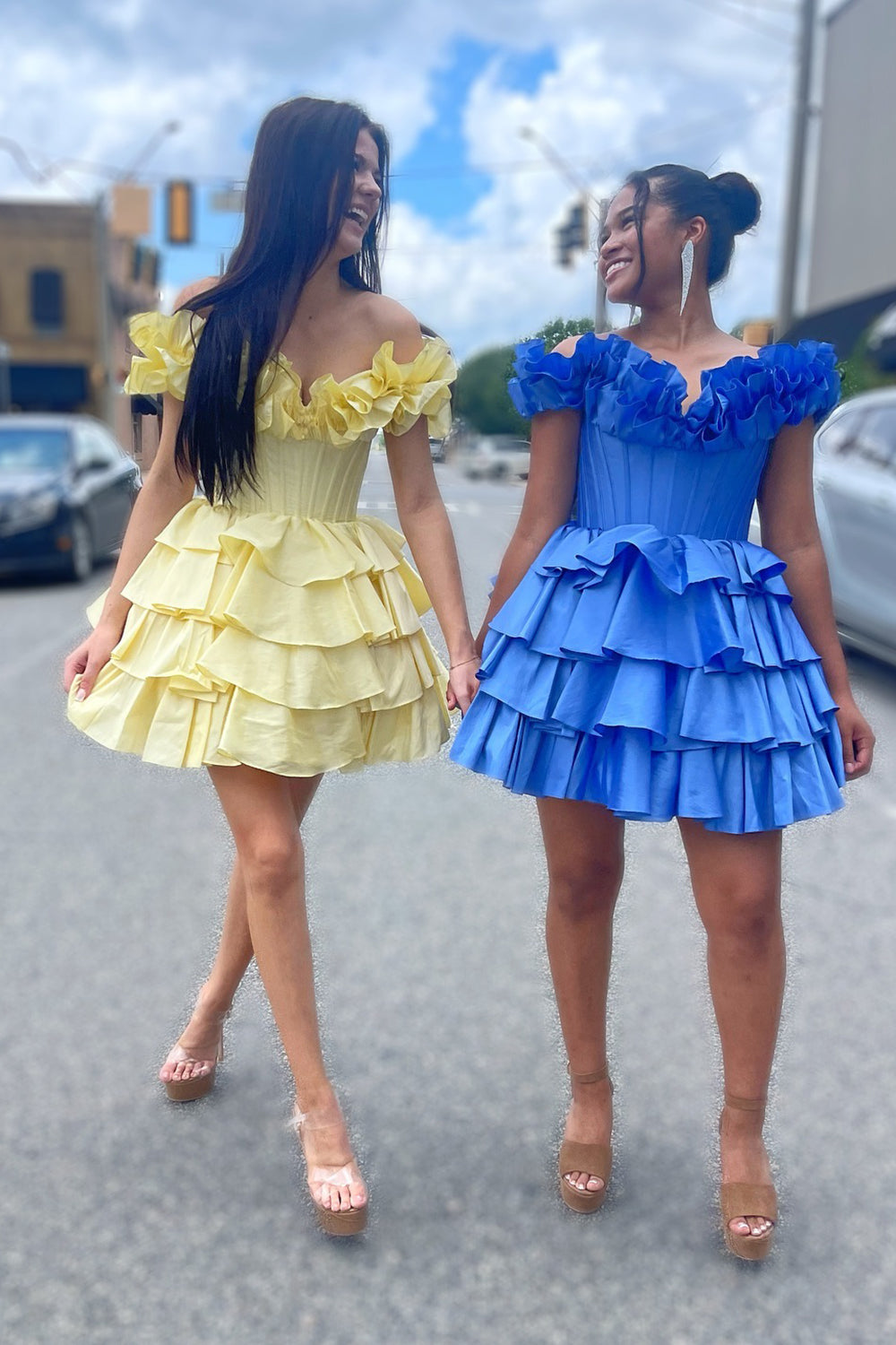 Golden Homecoming Dresses Off The Shoulder Corset Short Cocktail Dresses With Ruffles