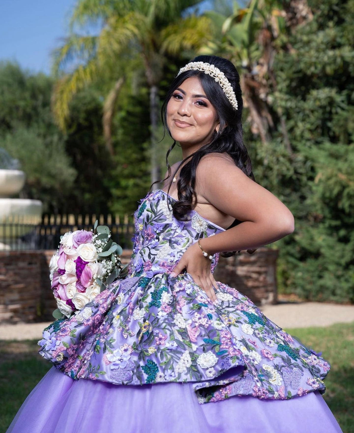Gorgeous Ball Gown Strapless Sleeveess Flower Appliques Lavender Tulle Quinceanera Dress For Sweet 16 Evening Gown