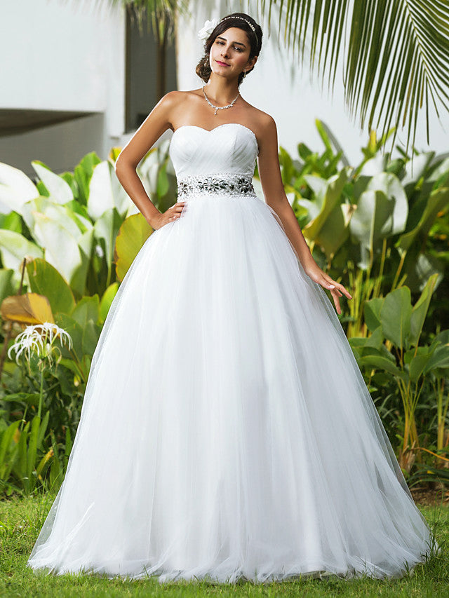 Gorgeous Ball Gown Wedding Dress Sweetheart Tulle Sleeveless Bridal Gowns Open Back On Sale