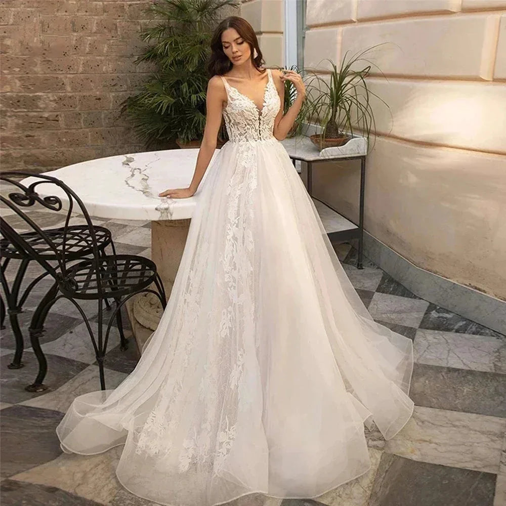 Gorgeous Deep V-neck Sleeveless Chapel Train A-Line Mopping Wedding Dresses New Luxury Sweetheart Sexy Lace Pretty Wedding Gown (ZD14227)