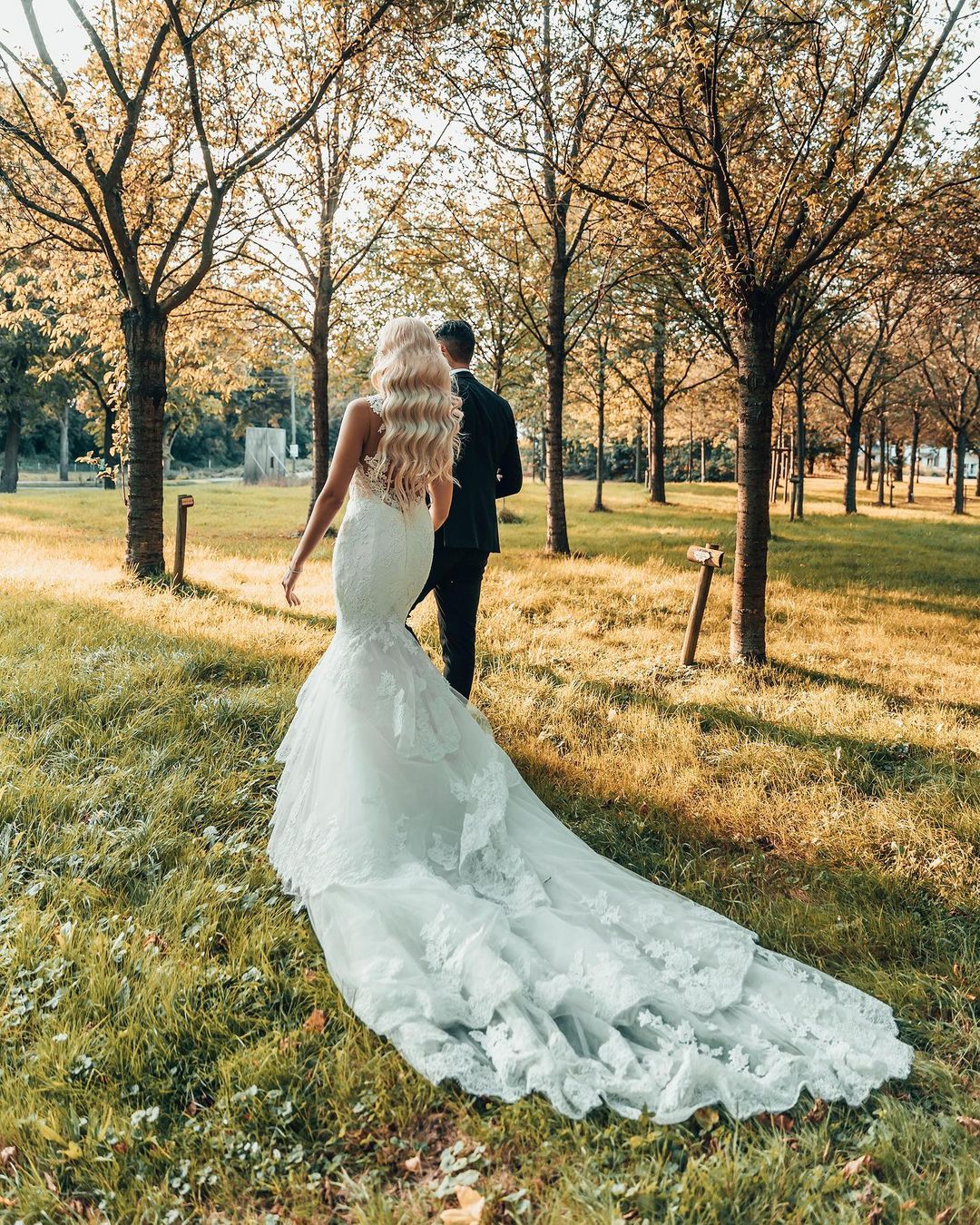 Gorgeous Jewel Tulle Sleeveless Appliques Mermaid Beach Wedding Dresses Long