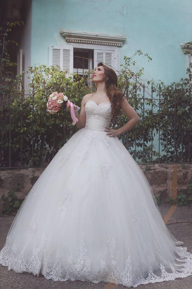 Gorgeous Sweeetheart Ball Gown Princess Dresses New Arrival Lace Applique Long Bridal Gowns