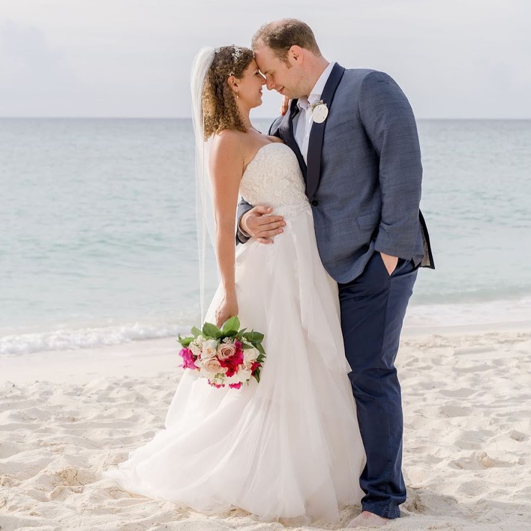 Gorgeous Sweetheart Lace Beach Wedding Dress Long Tulle Bridal Gowns Online