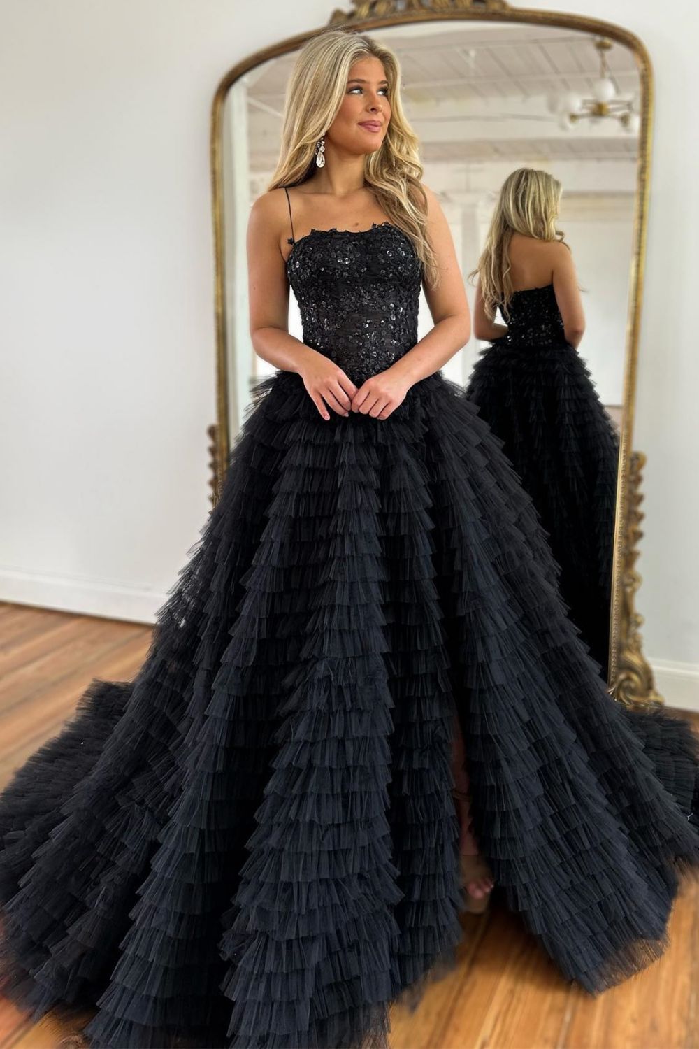 Stunning Glitter A-Line Spaghetti Straps Court Train Tulle Prom Dress With Split
