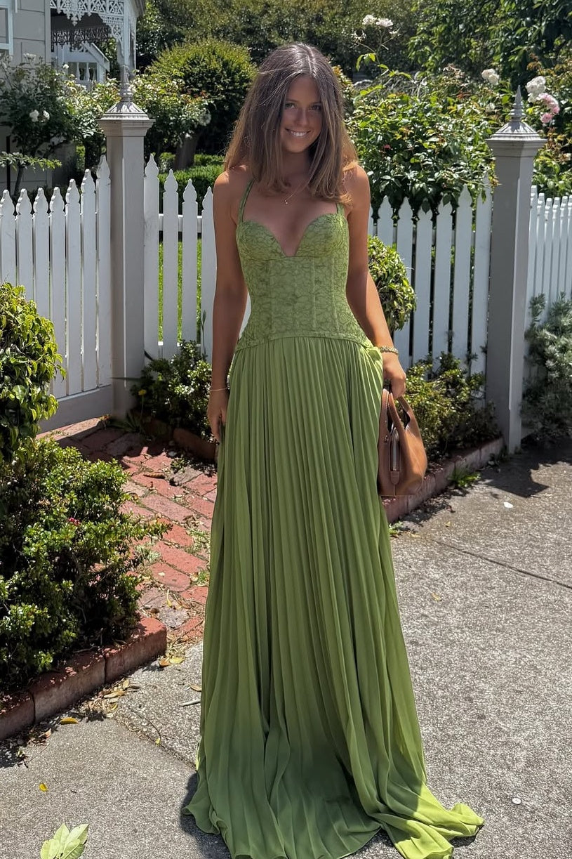 Romantic A Line Halter Neck Green Corset Prom Dress with Lace Ruffles