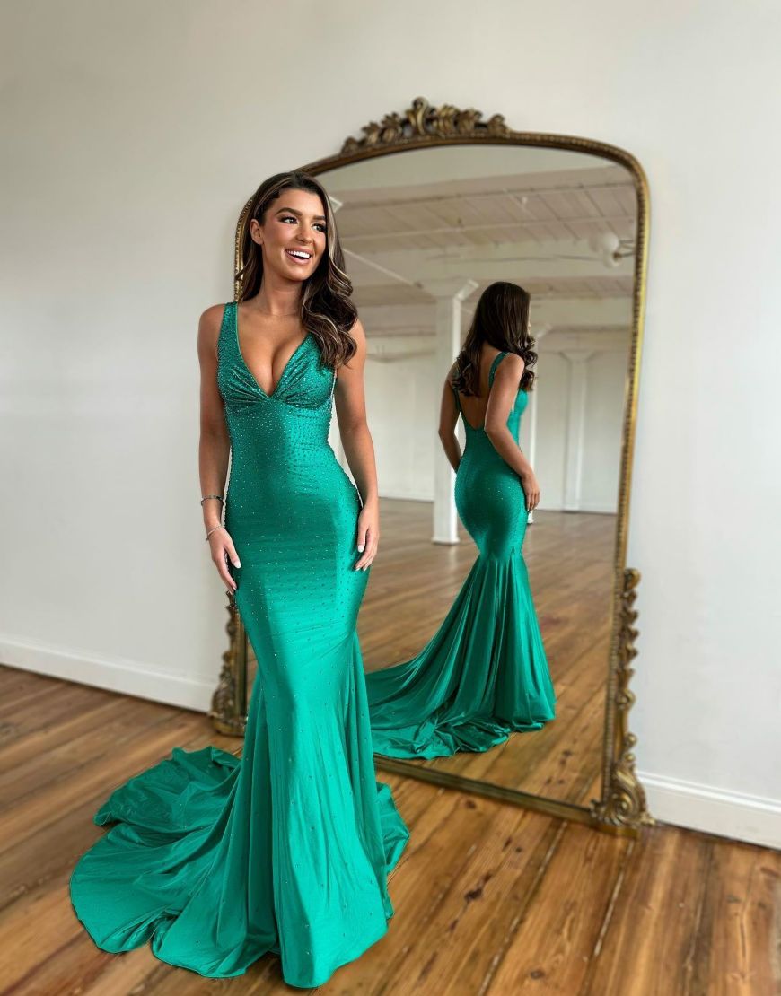 Gorgeous Mermaid Deep V-Neck Court Train Prom Party Dress - View 4 | VelvetHem