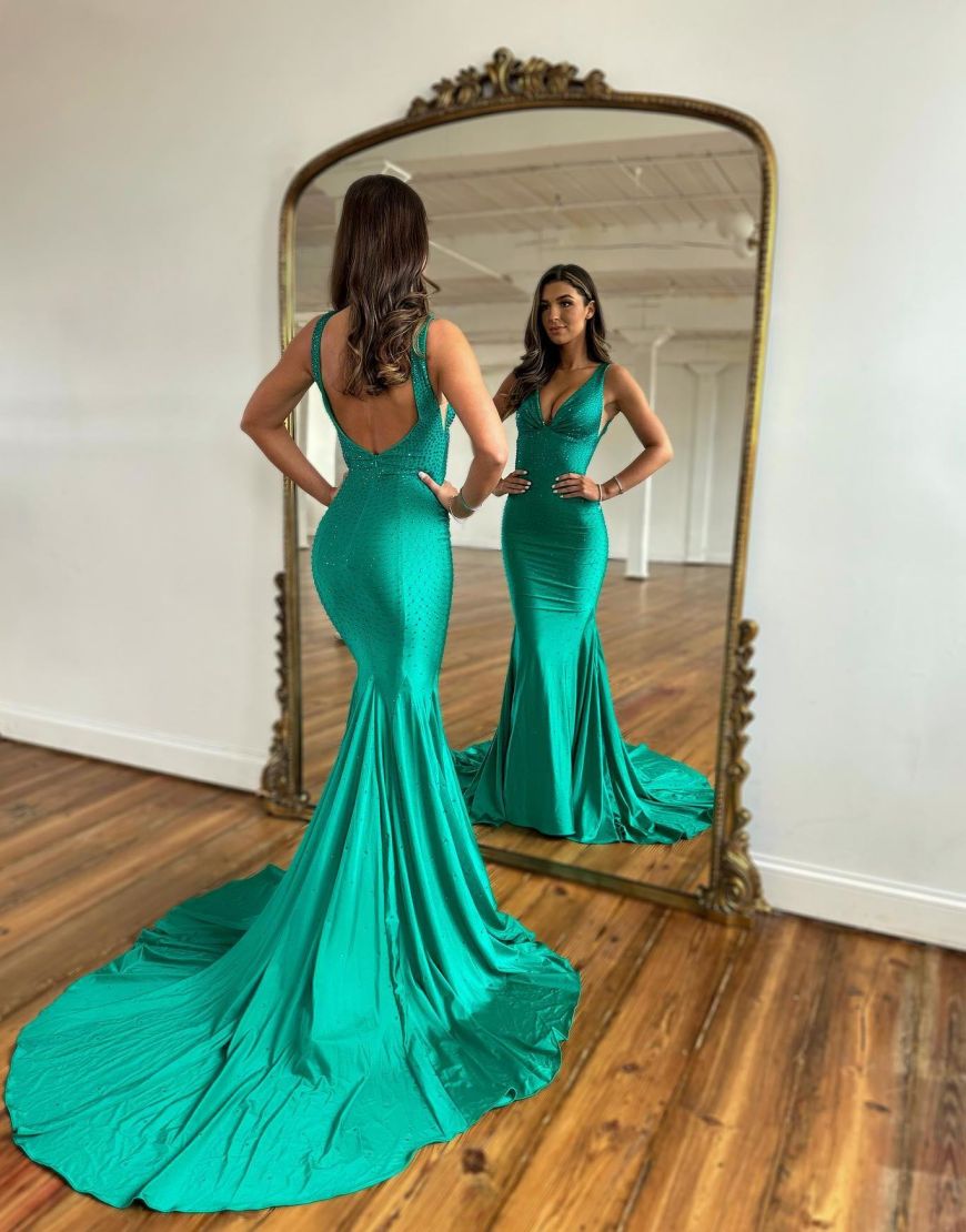 Gorgeous Mermaid Deep V-Neck Court Train Prom Party Dress - View 2 | VelvetHem
