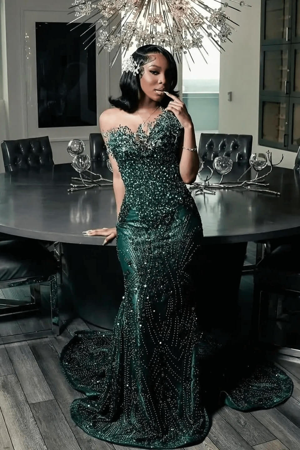 Green Mermaid Prom Dress Sleeveless Formal Evening Dress with Beadings and Rhinestones