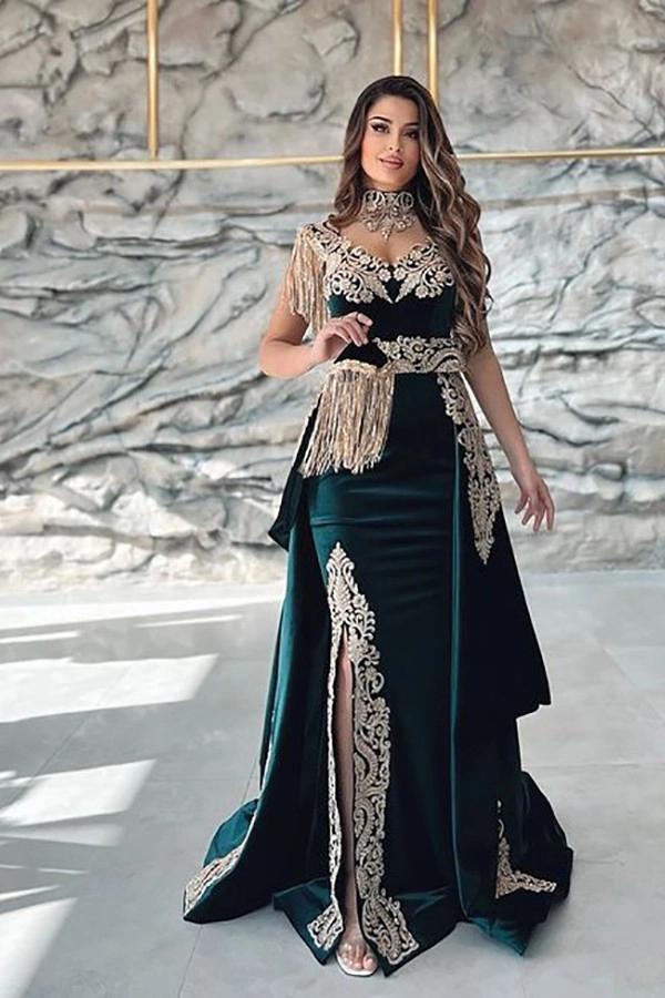 Green Velvet Christmas Dress V Neck Lace Appliques Formal Dress With Detachable Train