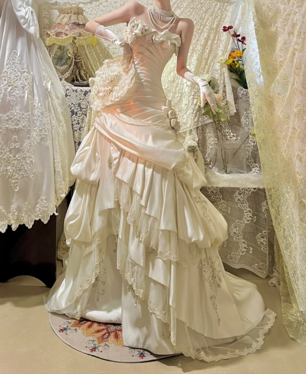Vintage Strapless Ivory Satin Pleated Lace Appliques Mermaid Long Wedding Dress Formal Bridal Gown - View 3 | VelvetHem