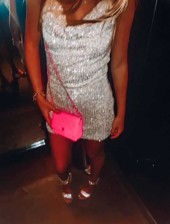 Sequins Tight Homecoming Dress - VelvetHem