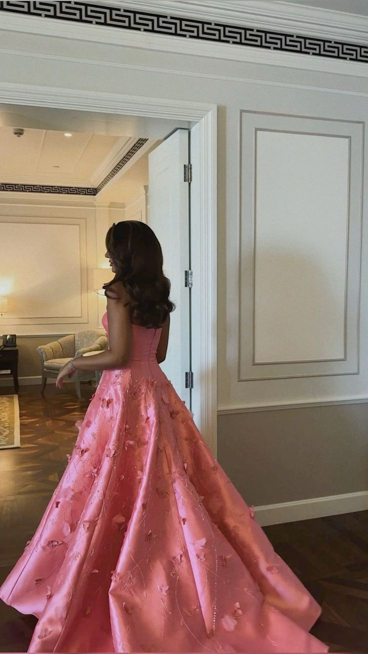 Luxurious Sweetheart Pink Satin Long Prom Dress A Line Evening Gown